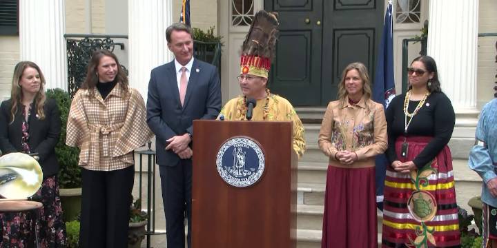 Gov. Youngkin accepts deer in 348th Tribute Ceremony