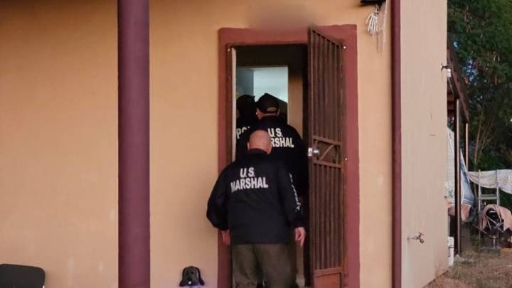 Policía y Mariscales revisan 93 ofensores sexuales antes de Acción de Gracias y Navidad