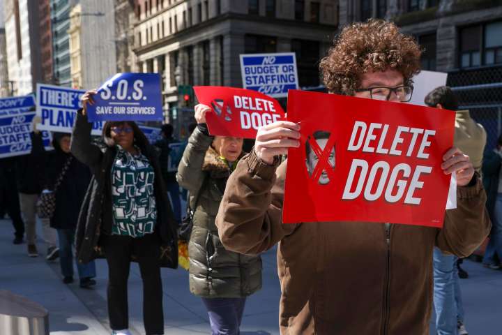 EE.UU. disuelve la DOGE de Musk pero adopta sus prácticas de austeridad