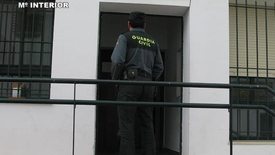 Detienen a tres personas por una presunta agresión sexual grupal a una mujer en Cartaya (Huelva)