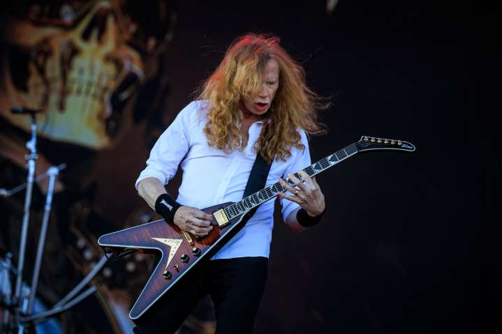 Dave Mustaine Thinks Megadeth’s Last Show Should Be in Space: ‘A Full Moon Landing’