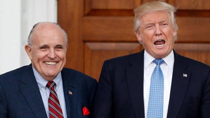 Trump indultó a Rudolph Giuliani y otras 76 personas