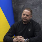 Terremoto político para Zelenski: ¿qué significa la dimisión del «todopoderoso» Yermak?