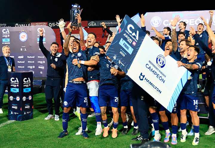 En una final electrizante, Independiente Rivadavia se coronó campeón de la Copa Argentina
