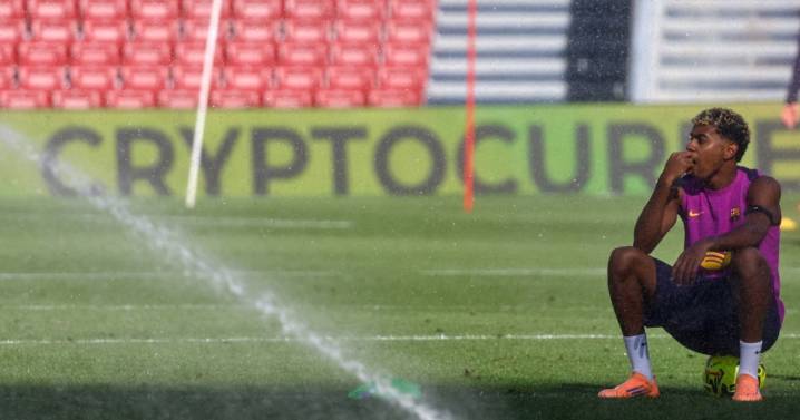 Barcelona regresa al Camp Nou por primera vez en más de dos años y así fue el momento en donde los jugadores pisan el campo