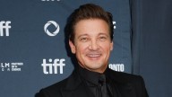 Qué dijo Jeremy Renner luego de la denuncia por acoso que le hizo una directora de cine