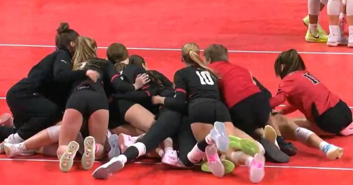 No. 1 Sauk Prairie girls volleyball wins state title against No. 2 Grafton