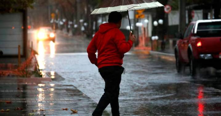 La alerta naranja por tormentas en Neuquén y Río Negro se pasó para este domingo: los peores horarios