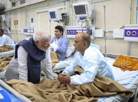 ‘Those behind conspiracy will be brought to justice’: PM Modi after meeting Delhi blast survivors