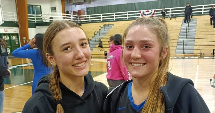 Brynn Hopkins’ blocks propel St. Charles North past Glenbard West in straight sets