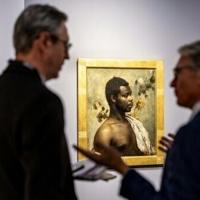 'Black Klimt' steps out of shadows and into political tug