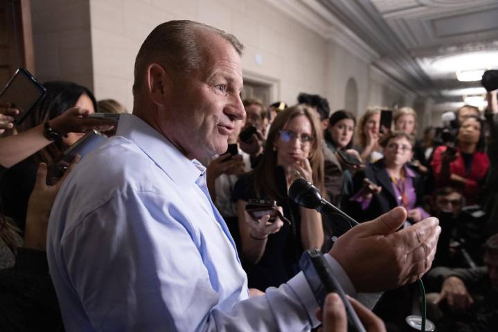 Otro congresista republicano y aliado de Trump anuncia que no buscará la reelección