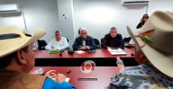Ganaderos rechazan guía REEMO; secretario de Agricultura afirma que debe haber orden