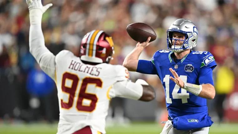 Sam Darnold stats today: Seahawks QB, Jaxson-Smith Njigba pick apart Commanders defense in dominant 'SNF' win