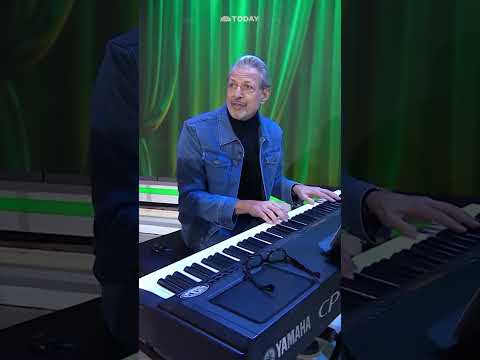Jeff Goldblum Playing the Piano on TODAY