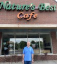 With neighbors' help, Nature's Best Cafe in Naperville stays open