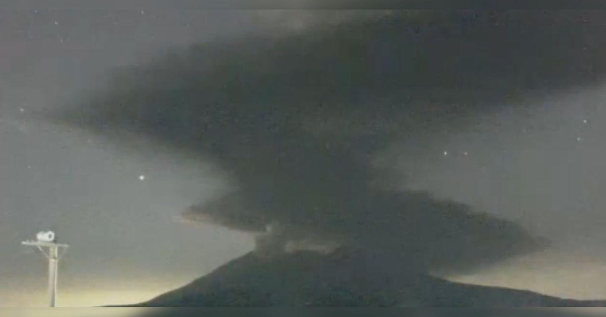 La erupción del volcán Sakurajima en Japón genera alerta por ceniza y rocas volcánicas