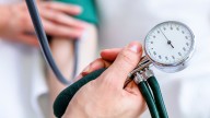 Presión arterial en mayores de 60 años: valores seguros según estudios recientes