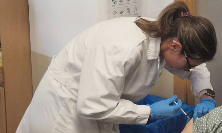 El Sespa prorroga la vacunación por las tardes sin cita previa frente a la gripe