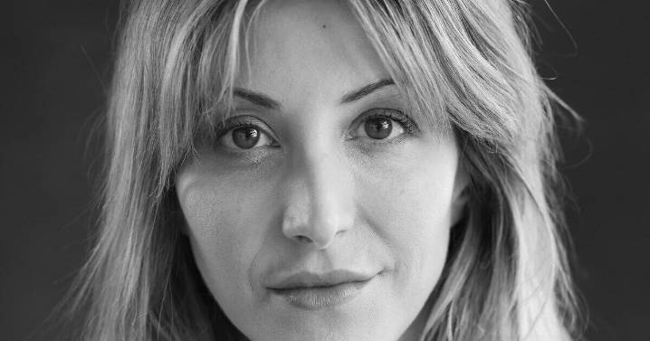 Go away with ... Zina Wilde