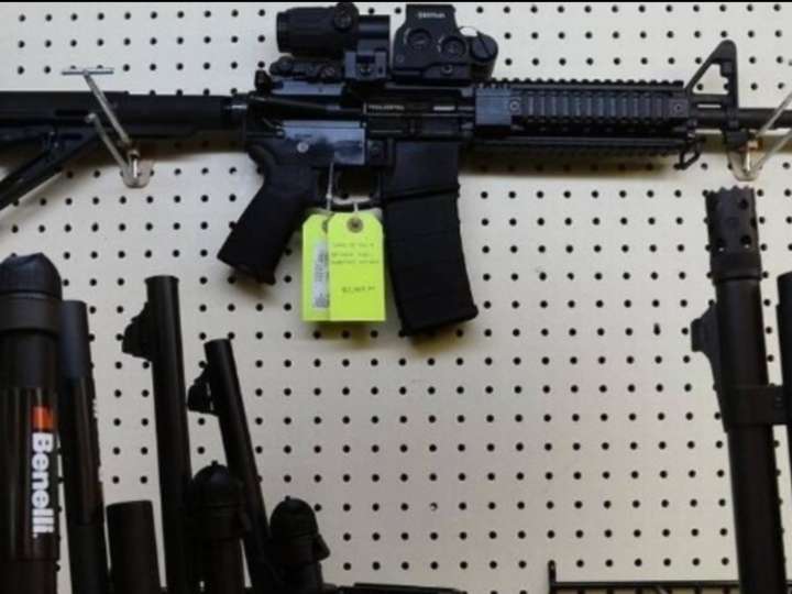 Establecen estrictos requisitos para la compra y tenencia de armas semiautomáticas por parte de civiles