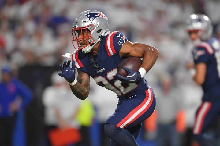 Patriots-Falcons: Offense to feature young, speedy running back against Atlanta