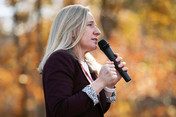 Los demócratas saborean una victoria en sus feudos y sueñan con las elecciones de 2026