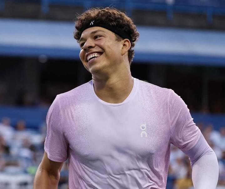 Ben Shelton Gets Unexpected Coaching Pitch From 6X Grand Slam Champion Ben Shelton’s tough ATP Finals debut sparks bold coaching chatter and surprising revelations. The full story reveals what’s reall