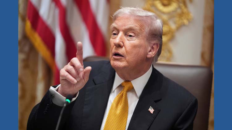 BBC faces leadership crisis after news bosses  quit over Trump speech edit, bias claims