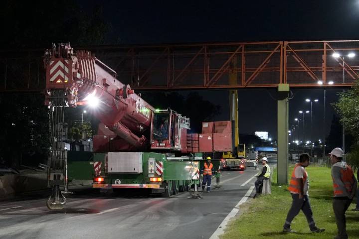 Advertencia. Cortarán una autopista porteña durante tres noches esta semana para el montaje de un nuevo puente