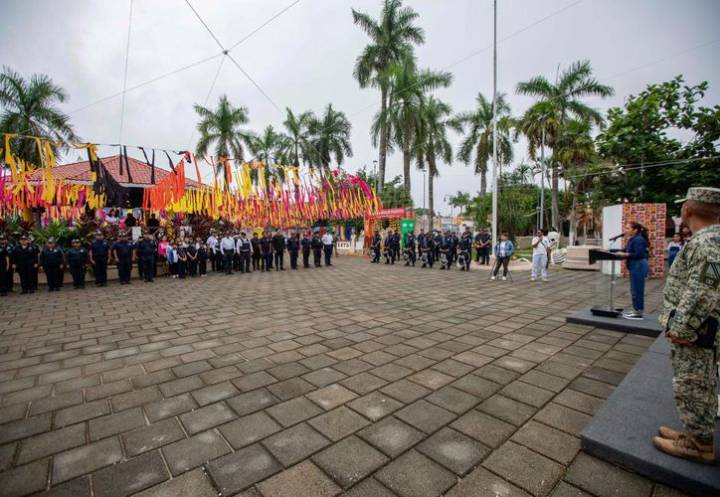 Mary Hernández promueve el programa ‘Policía por un día’ en Carrillo Puerto