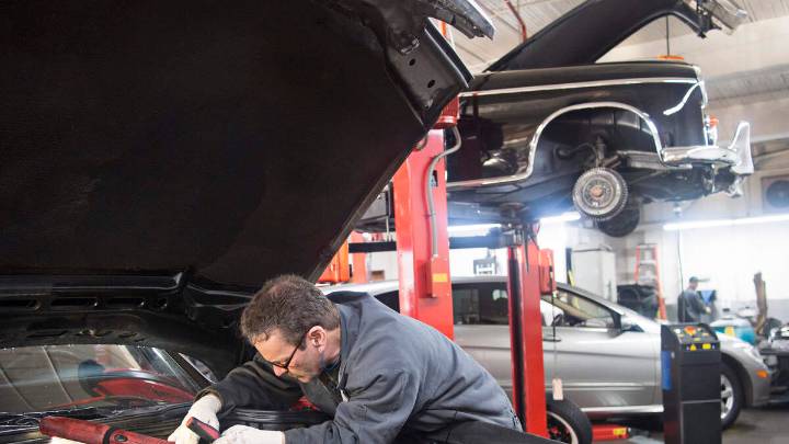 Toyota And Chrysler Issue Recalls Impacting Over One Million Vehicles