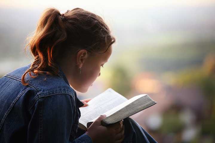 La Biblia le está hablando a una nueva generación... y ellos están escuchando