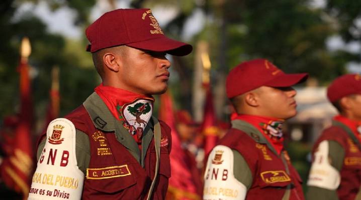 Ministro Padrino López exalta rol social de Guardia del Pueblo como un "puente solidario" en su 14° aniversario