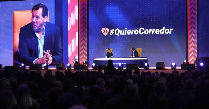 Óscar Puente en el Acto Empresarial del Corredor Mediterráneo: "La alta velocidad llegará a Almería en 2027"