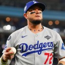 L.A. Dodgers' Miguel Rojas on World Series Van Cleef Necklace