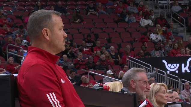 Louisville women's basketball extend home opener win streak