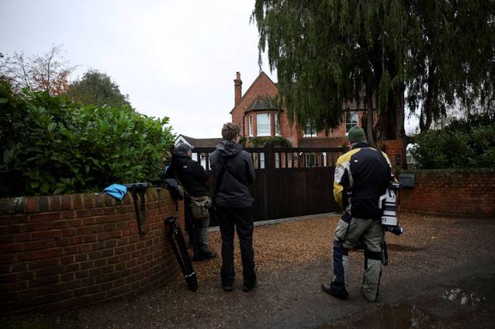 Analysis-BBC crisis exposes fractures at renowned British institution