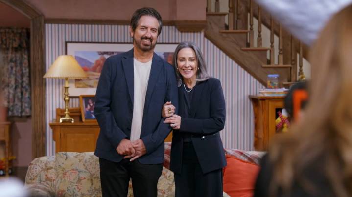 'Everybody Loves Raymond' Reunion Sneak Peek: See the Stars Back on Set