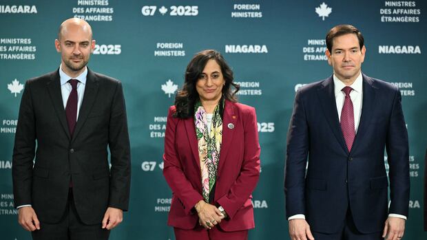 French foreign minister, at G7 meeting in Canada, says U.S. boat strikes violate international law