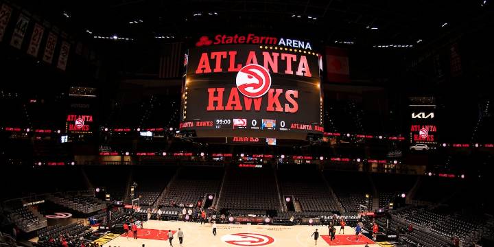Former Hawks VP indicted for fraud, documents say