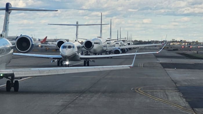 FAA orders 10% cut to flights at 40 major airports as shutdown strains ATC staffing