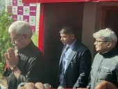 LG Sinha visits injured victims of Nowgam Police Station Blast at Ujala Hospital