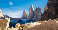 SRE activa protocolos tras muerte de excursionistas mexicanos en Torres del Paine