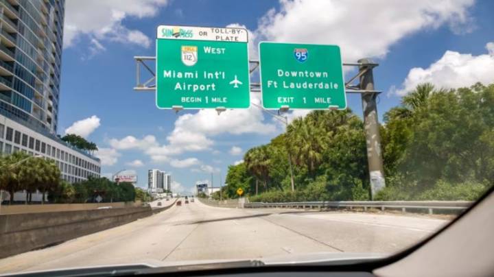 La FAA está limitando vuelos en grandes aeropuertos, pero los pasajeros de terminales pequeñas serán los más afectados