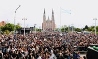 VIDEO. La Plata sigue de fiesta: OLGA y su streaming llenan de música la Plaza Moreno