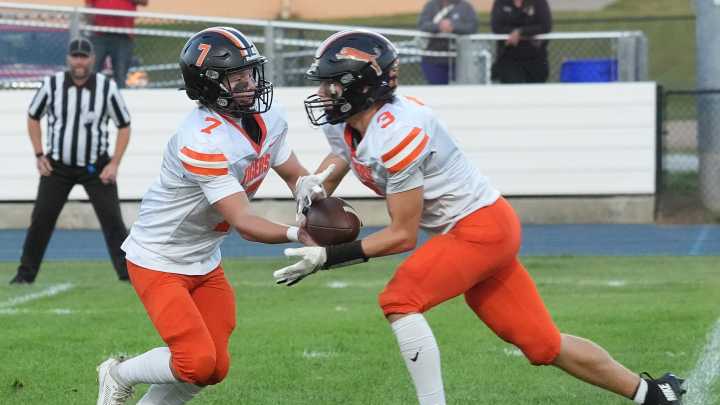 Behind dynamic duo of Bills and Campbell, Hudson rolls to postseason win