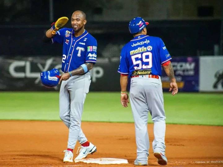 Tiburones no perdonó a los Tigres