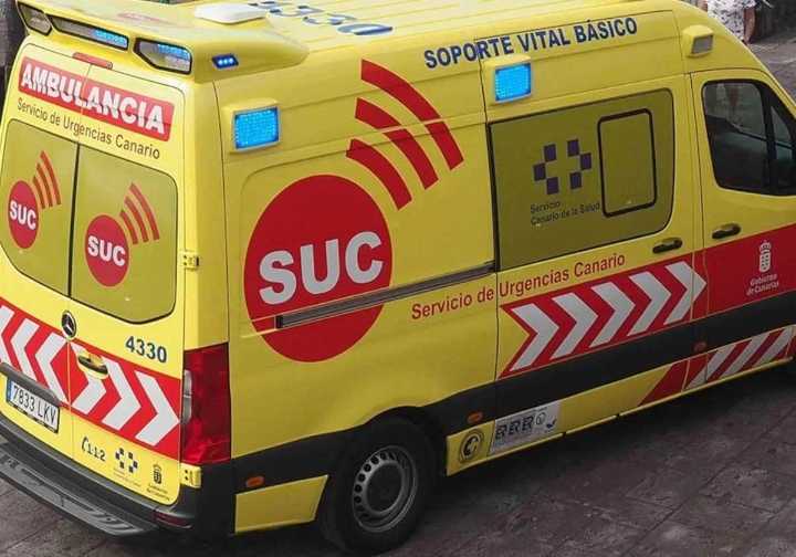 El accidente entre un coche y una moto provoca retenciones en la GC