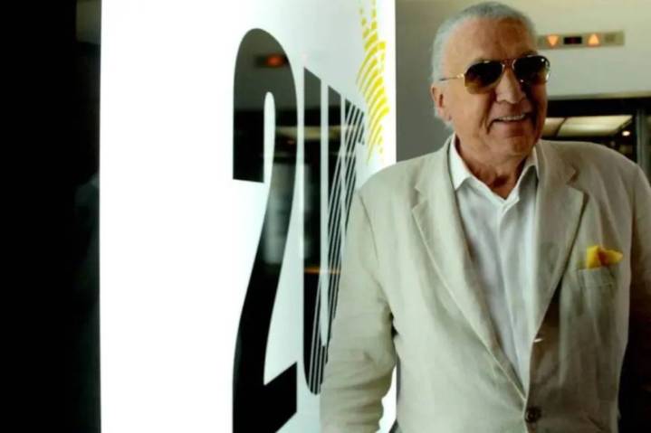 Megastar of airwaves, John ‘golden tonsils’ Laws, dies 